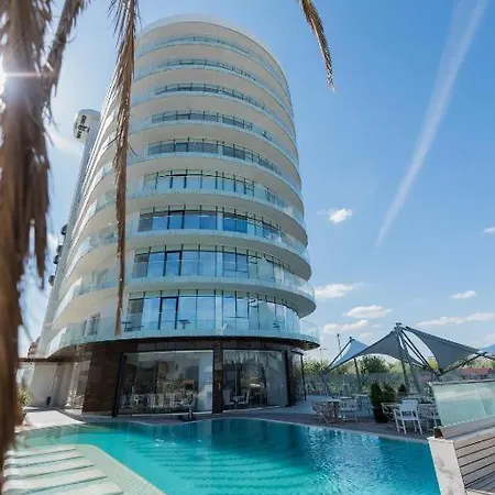White Tower Luxury 3* Mamaia