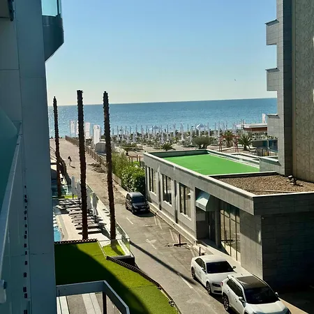 White Tower Luxury 3* Mamaia